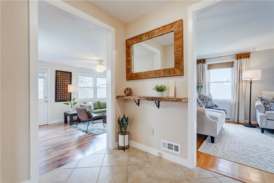 269 Hartsdale Road Irondequoit, NY 14622 - Photo 17 of 48