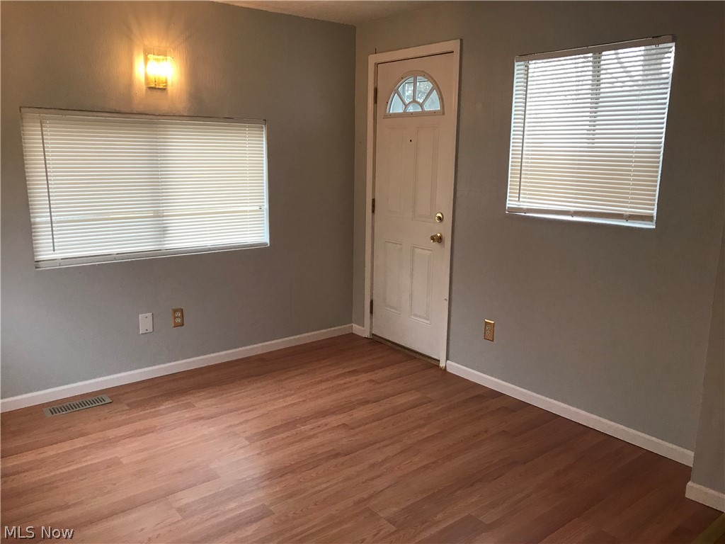 4911 Anderson Road Cleveland, OH 44124 - Photo 6 of 17