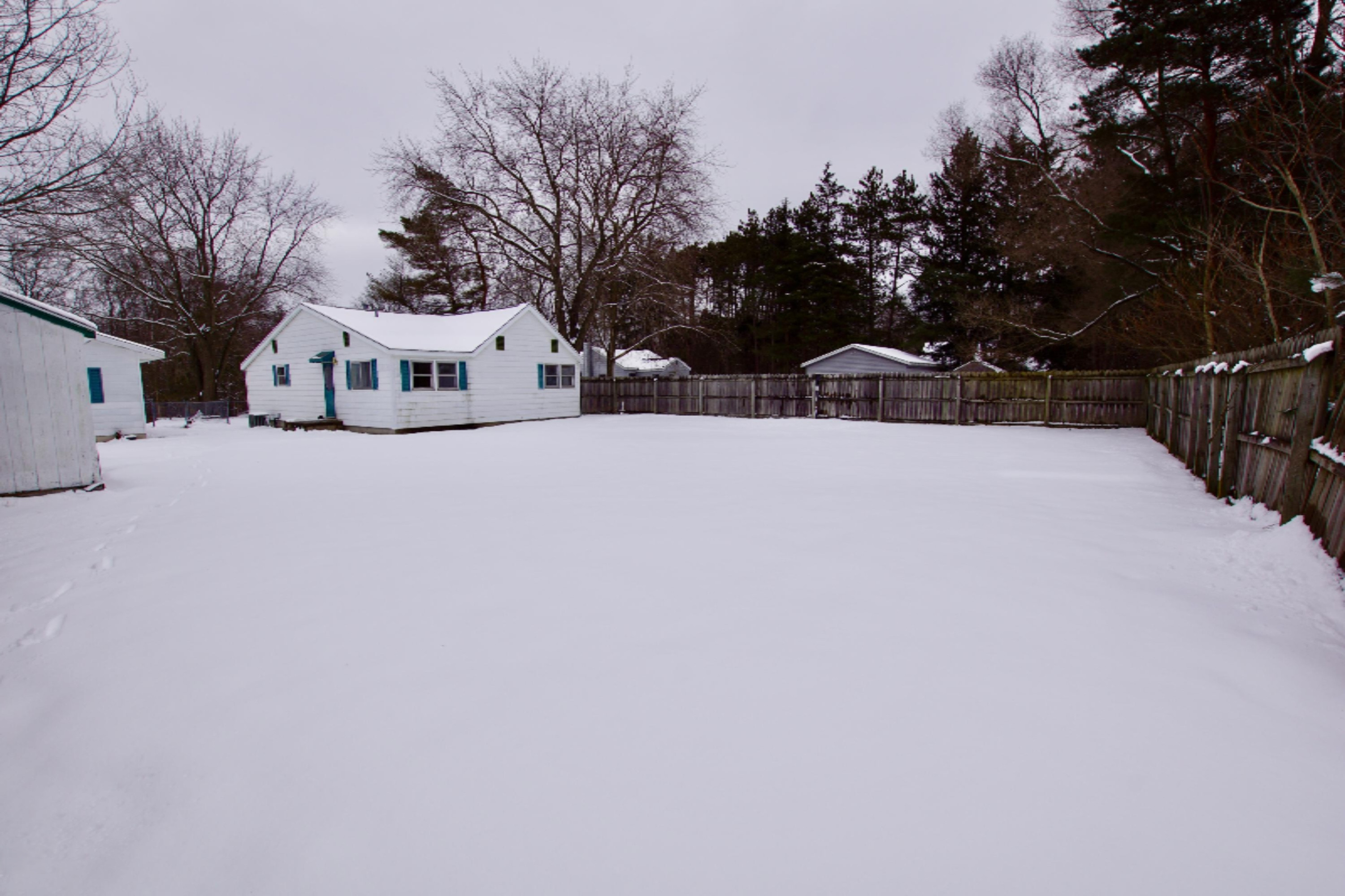 2645 White Road Muskegon, MI 49444 - Photo 25 of 28 fullsizeoutput_2e4e