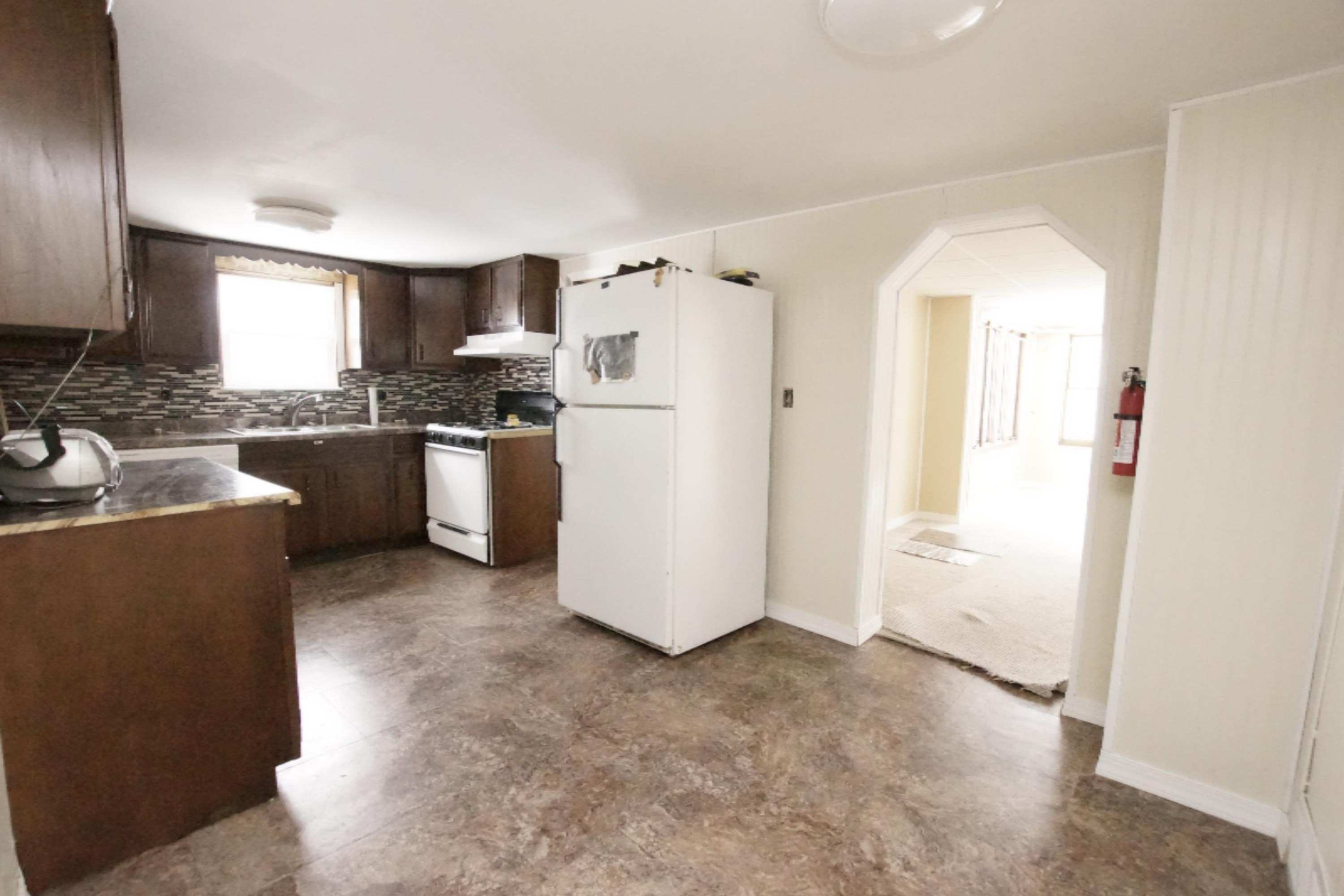 2645 White Road Muskegon, MI 49444 - Photo 4 of 28 fullsizeoutput_2e66