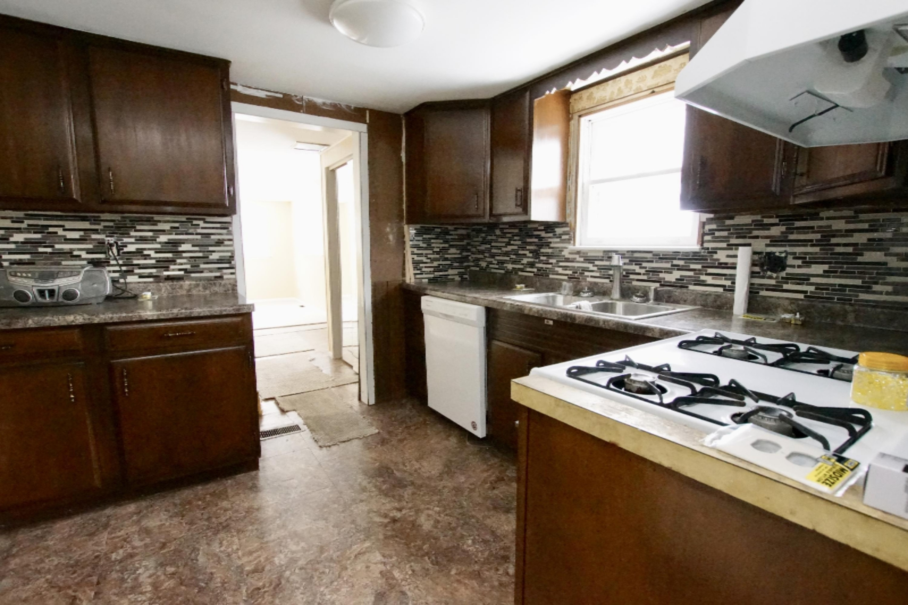 2645 White Road Muskegon, MI 49444 - Photo 5 of 28 fullsizeoutput_2e64