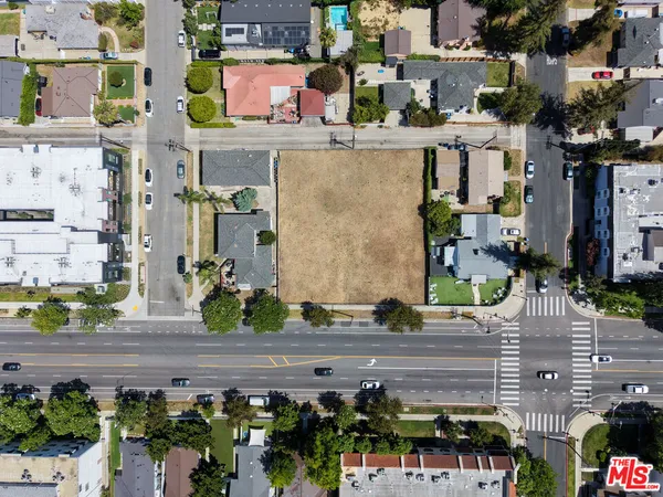 $3,098,000 | 14715 Burbank Boulevard, Van Nuys, CA 91411