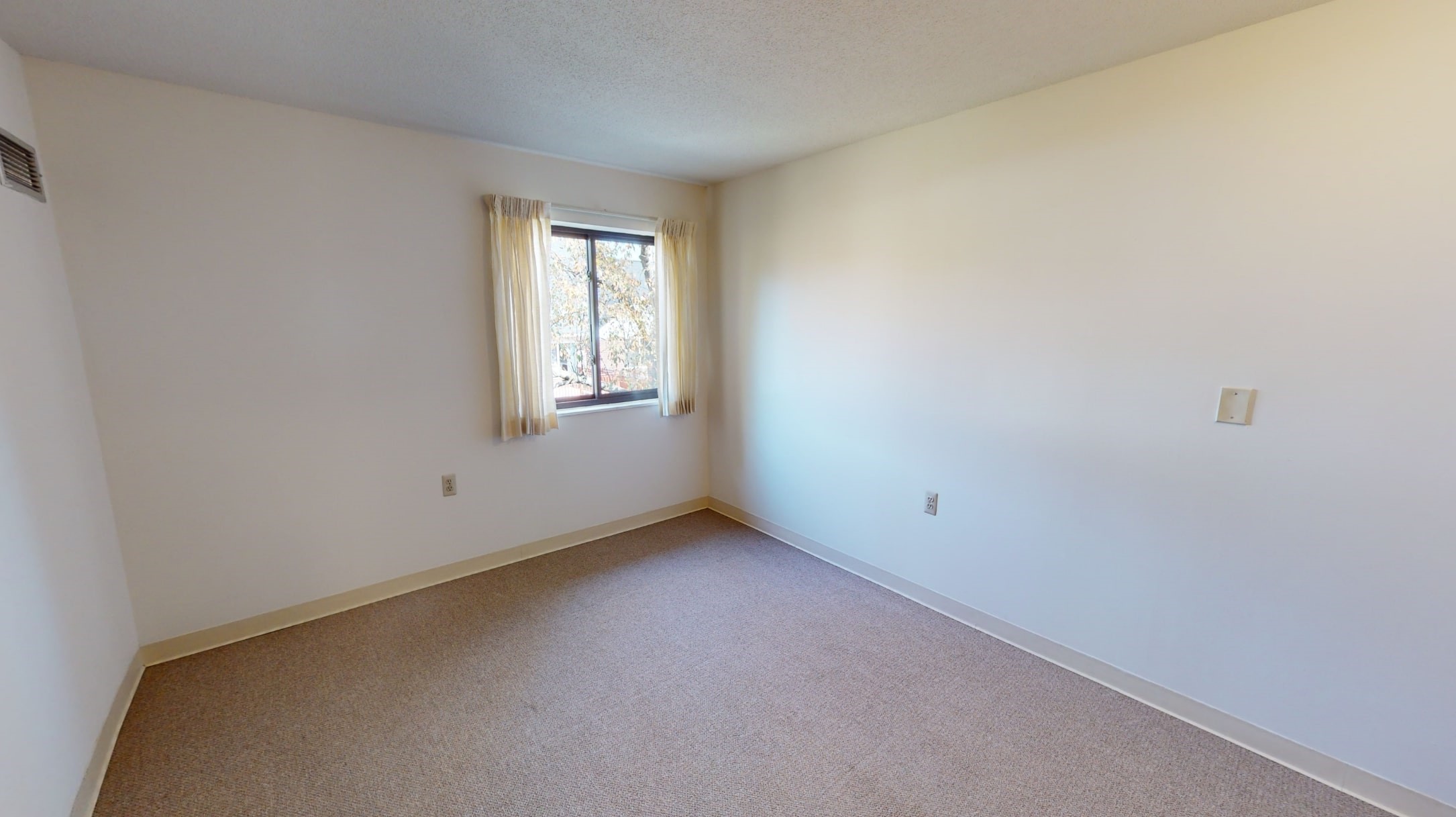 26377 Ryan Road Warren, MI 48091 - Photo 6 of 6