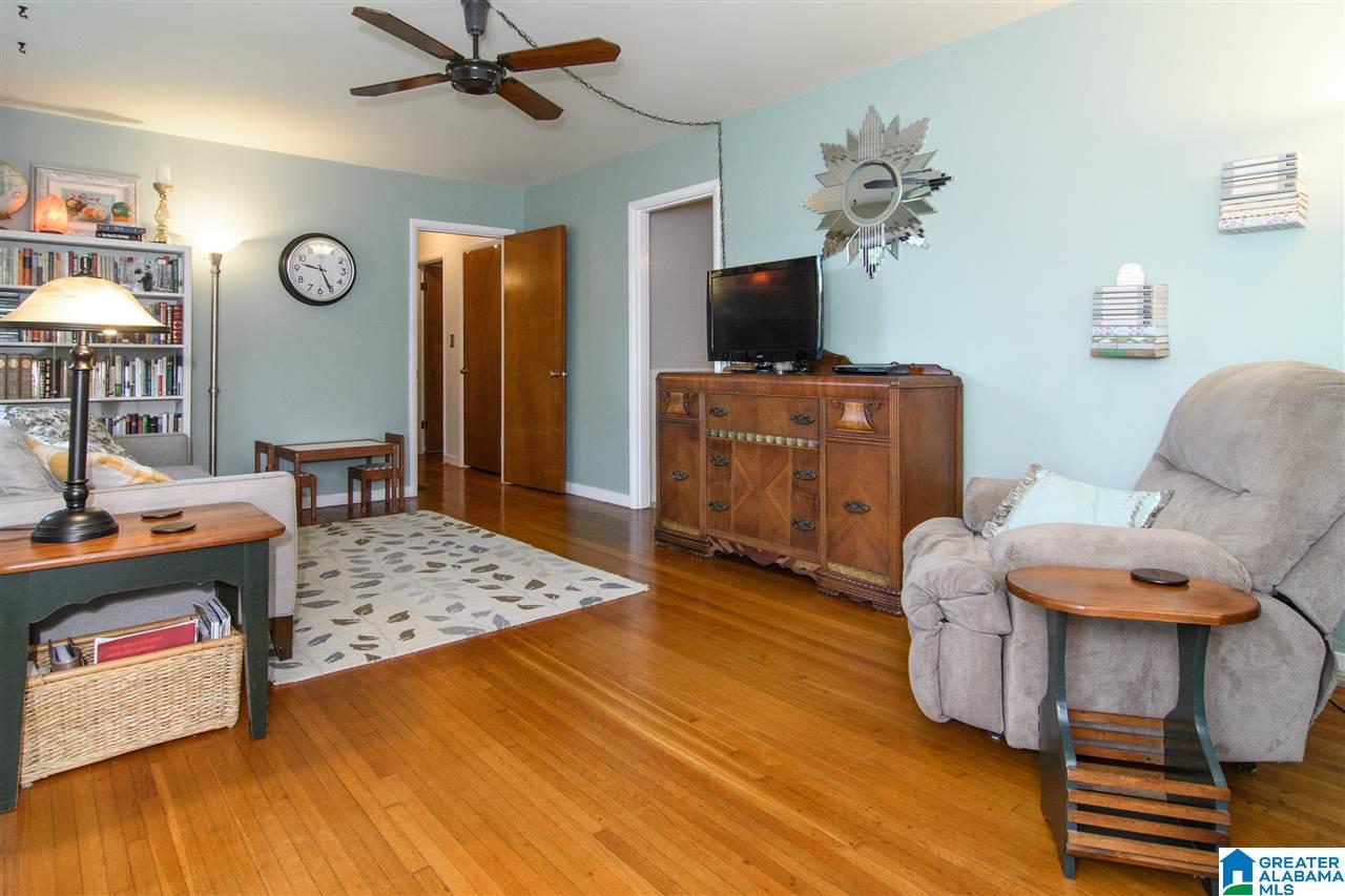 1008 Barnisdale Road Birmingham, AL 35235 - Photo 4 of 36