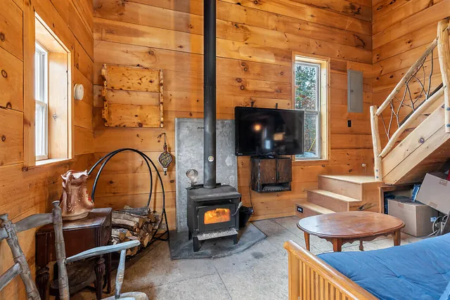 $333,400 | 194 Birch Lane, Unity, ME 04988