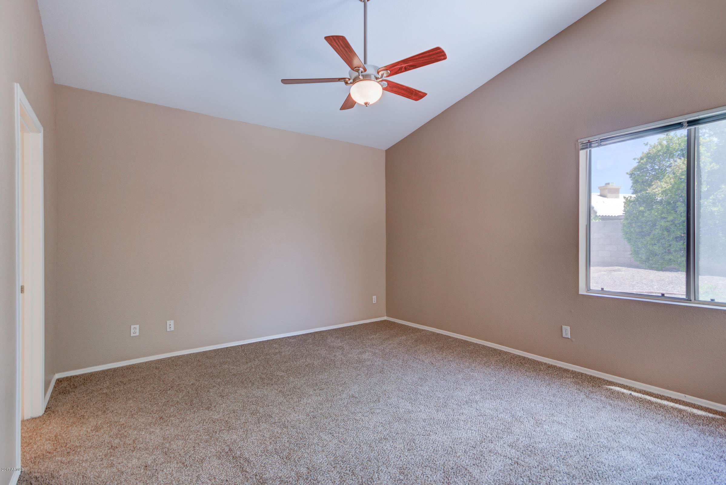 1102 West Davis Road Phoenix, AZ 85023 - Photo 36 of 53 1102 W Davis Rd-28