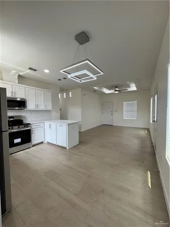 $1,350 | 1801 West Violet Drive, Unit 4, Pharr, TX 78577