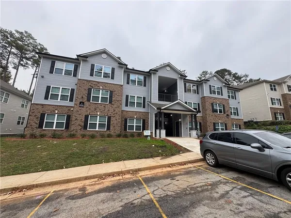 $104,900 | 3204 Fairington Village Drive, Lithonia, GA 30038