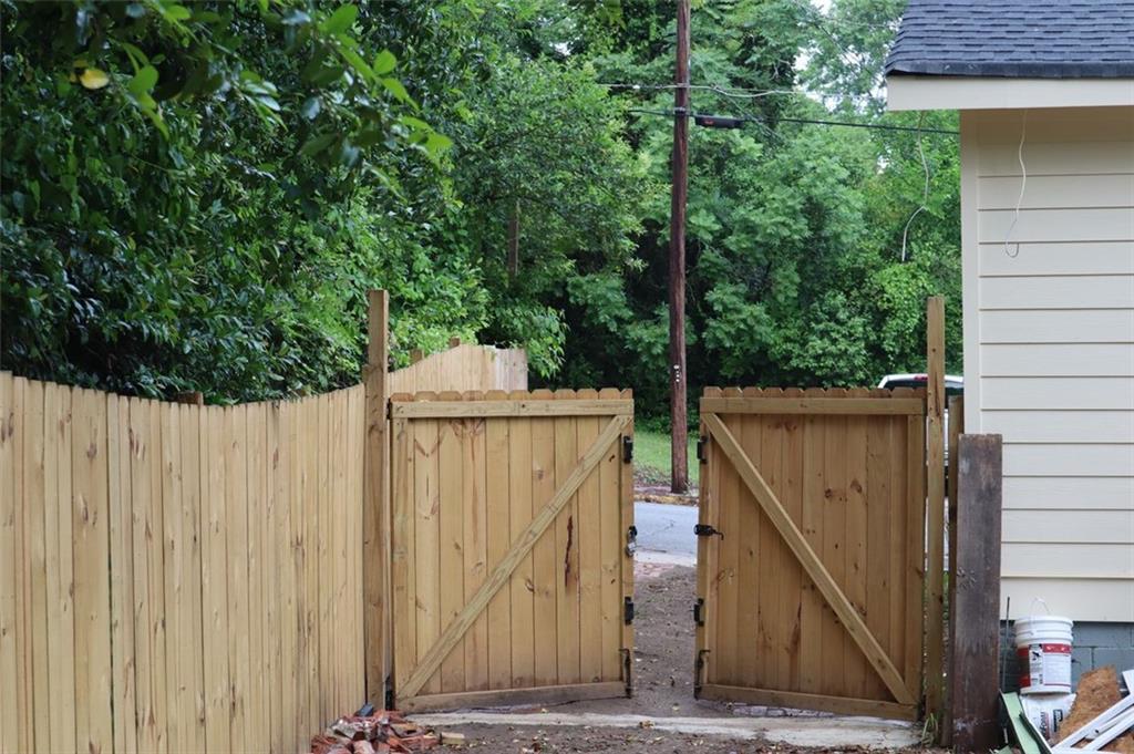 1958 3rd Street Macon, GA 31201 - Photo 18 of 19 a view of a wooden fence