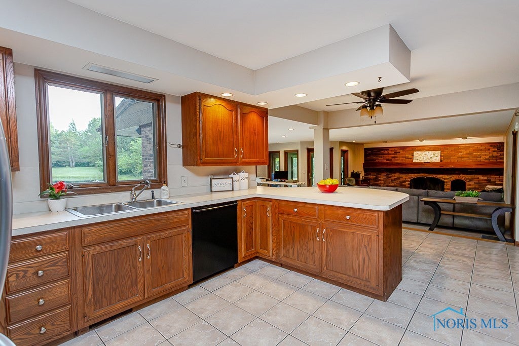 15885 Five Point Road Perrysburg, OH 43551 - Photo 22 of 50 Gallery Image 22