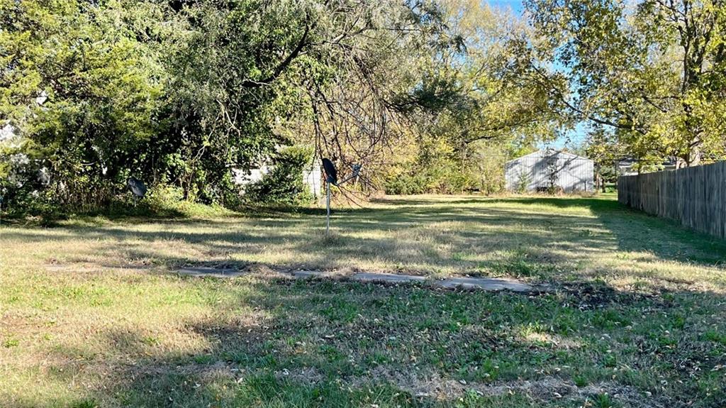 415 Taylor Street Pomona, KS 66076 - Photo 5 of 6