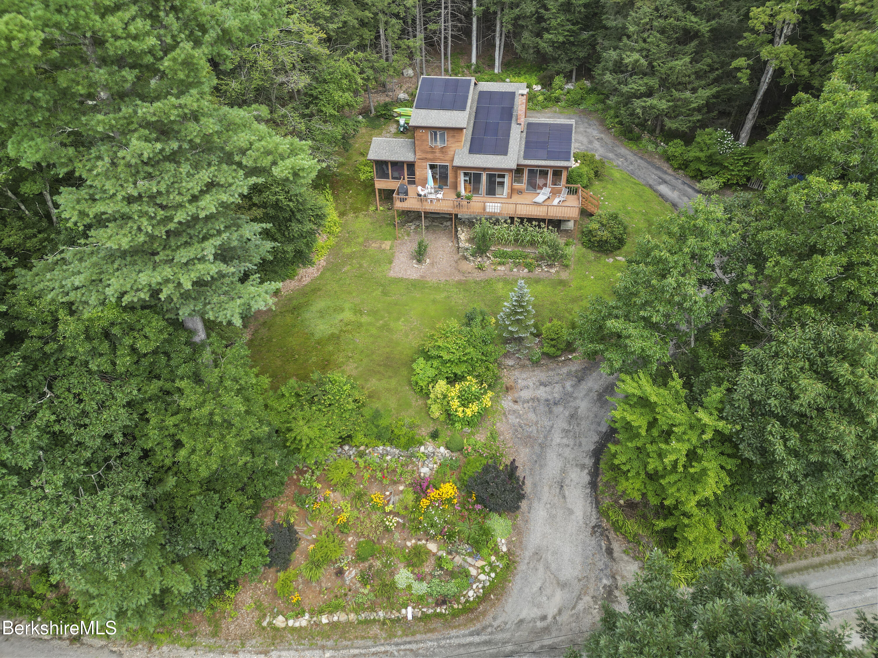 91 William Holmes Road Becket, MA 01223 - Photo 11 of 67 915 Aerial View