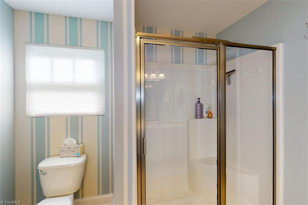 653 Little Elkin Church Road Ronda, NC 28670 - Photo 18 of 47 Master bathroom