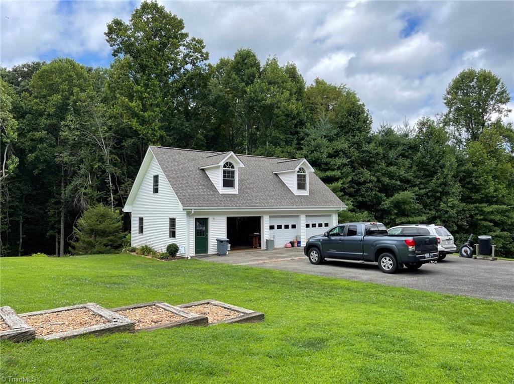 653 Little Elkin Church Road Ronda, NC 28670 - Photo 3 of 47 Gallery Image 3
