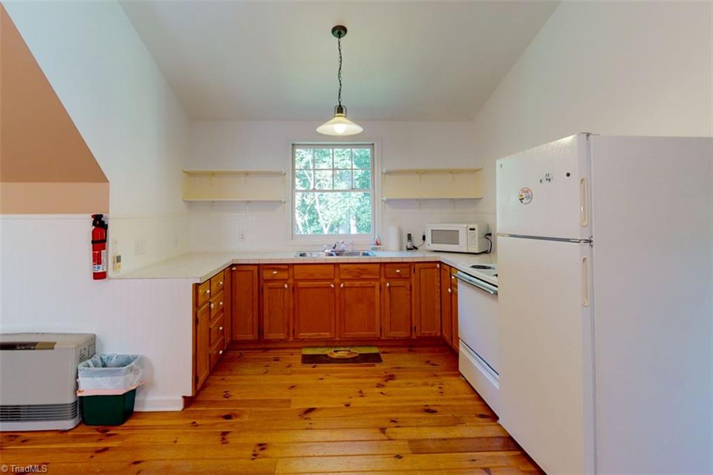 653 Little Elkin Church Road Ronda, NC 28670 - Photo 29 of 47 Garage apartment kitchen