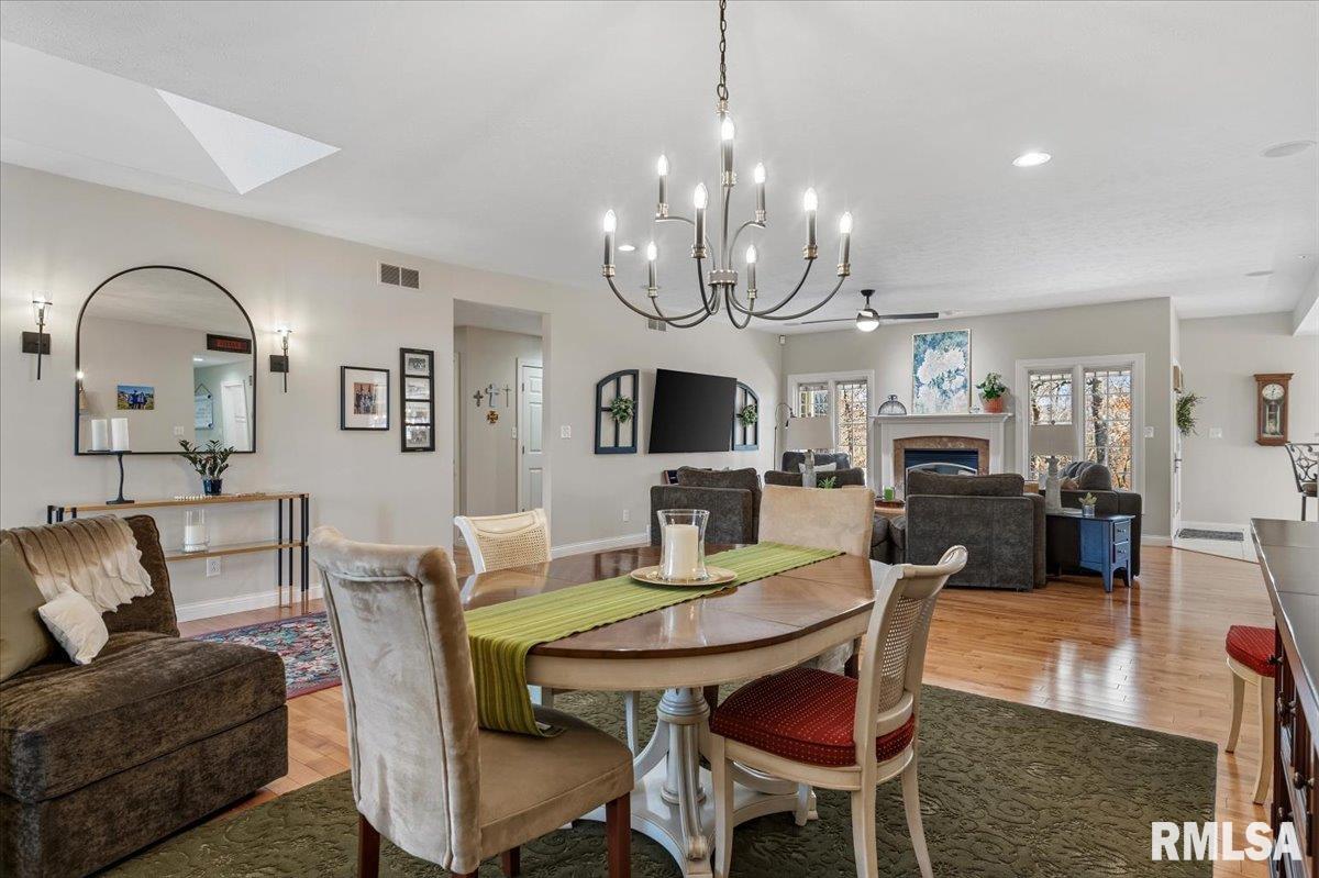 28360 Quarton Road Palmyra, IL 62674 - Photo 8 of 56