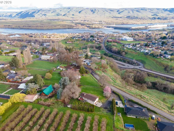 $572,000 | 3302 Old Dufur Road, The Dalles, OR 97058