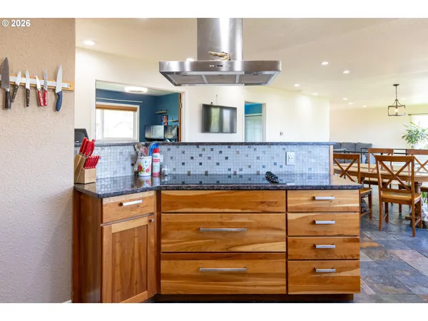$572,000 | 3302 Old Dufur Road, The Dalles, OR 97058