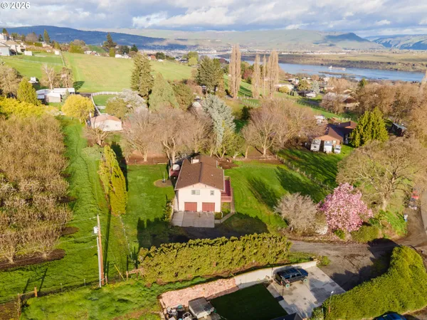 $572,000 | 3302 Old Dufur Road, The Dalles, OR 97058