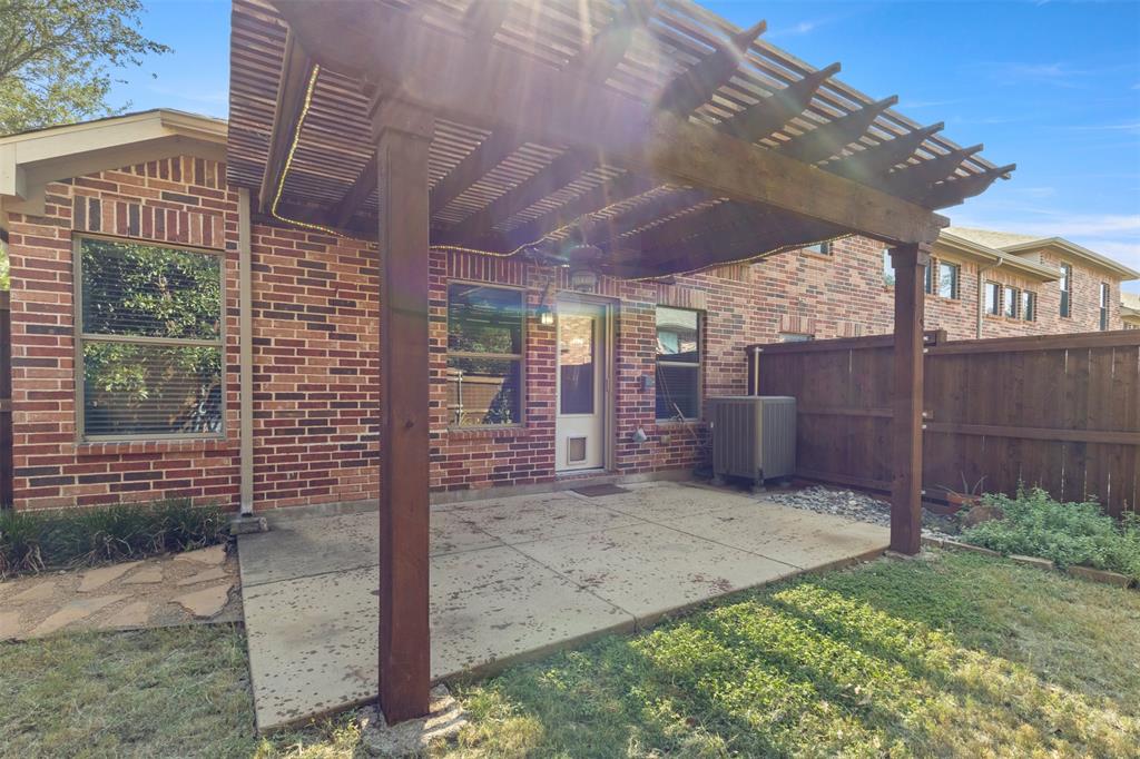 1034 Lucy Lane Allen, TX 75013 - Photo 11 of 16