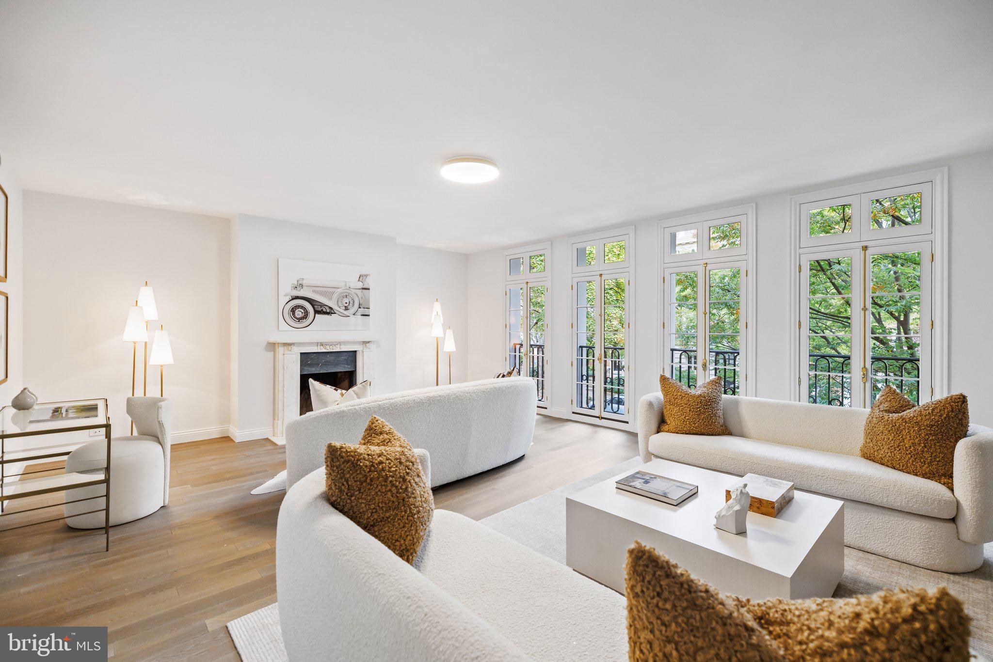 2120 Bancroft Place Northwest Washington, DC 20008 - Photo 19 of 30 a living room with furniture and a couch