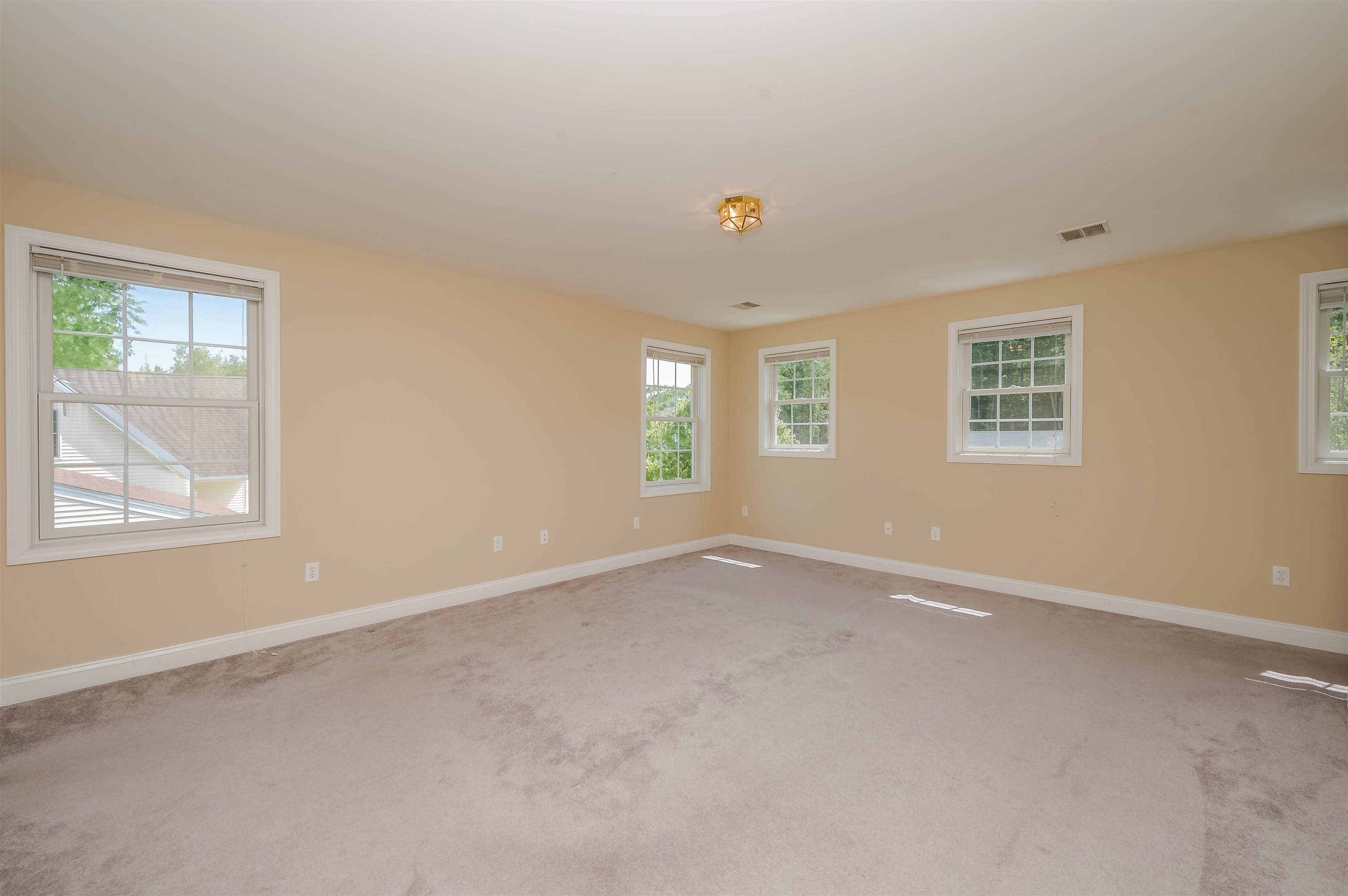20 Brenda Lane Rochester, NH 03867 - Photo 22 of 45