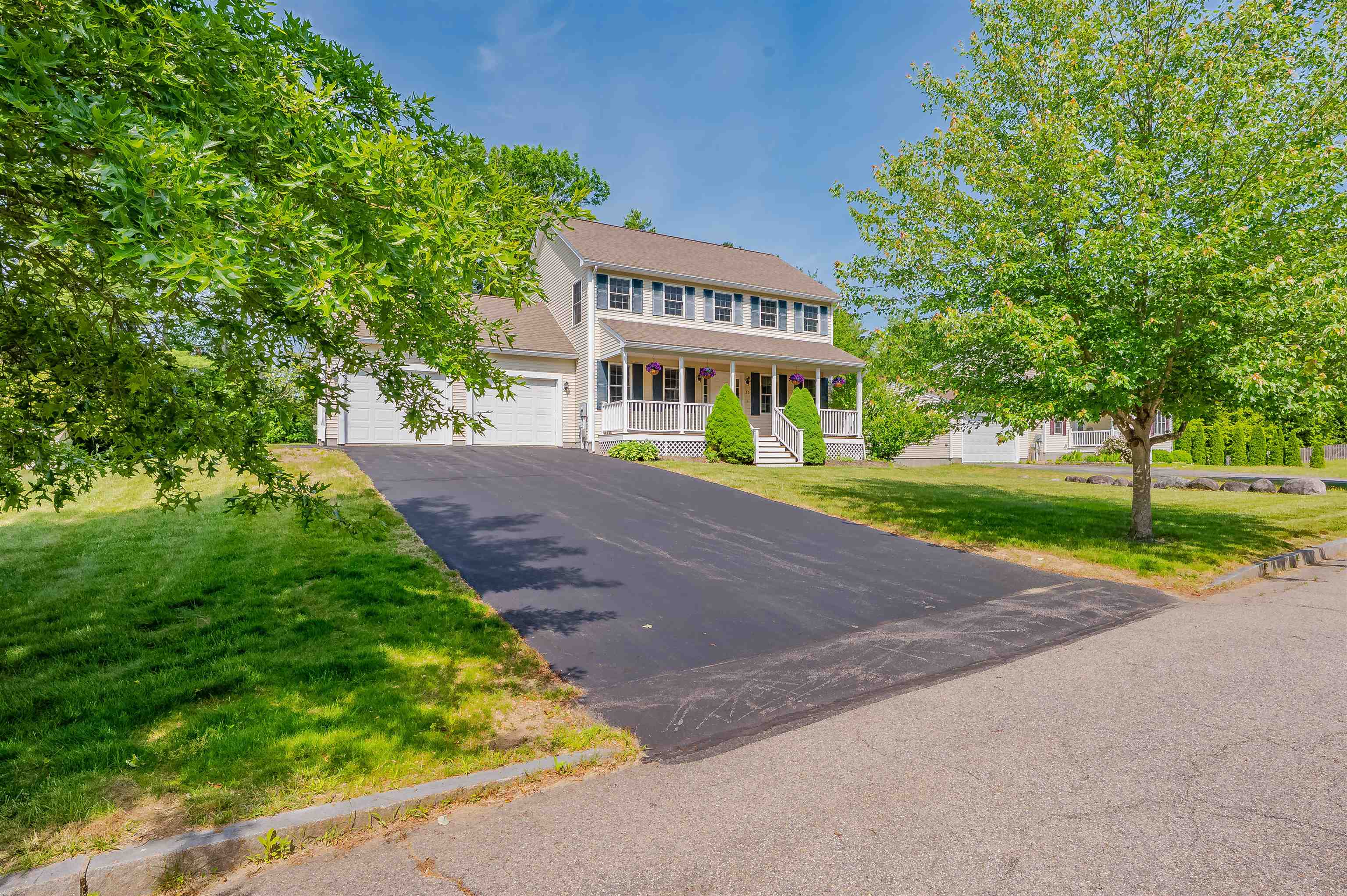 20 Brenda Lane Rochester, NH 03867 - Photo 3 of 45