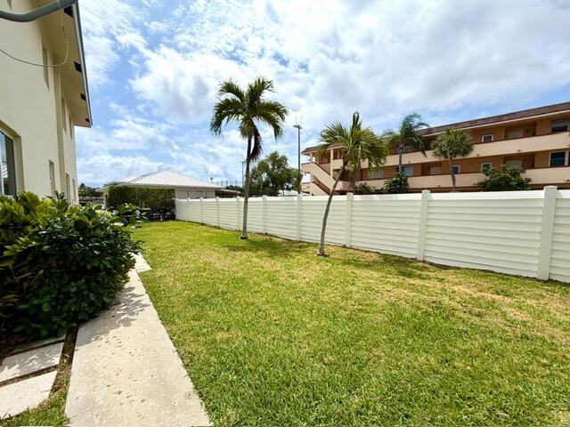 4731 Northeast 21st Terrace, Unit 2 Lighthouse Point, FL 33064 - Photo 17 of 29 918dcd78-dc57-47b1-b949-033665cd81f1