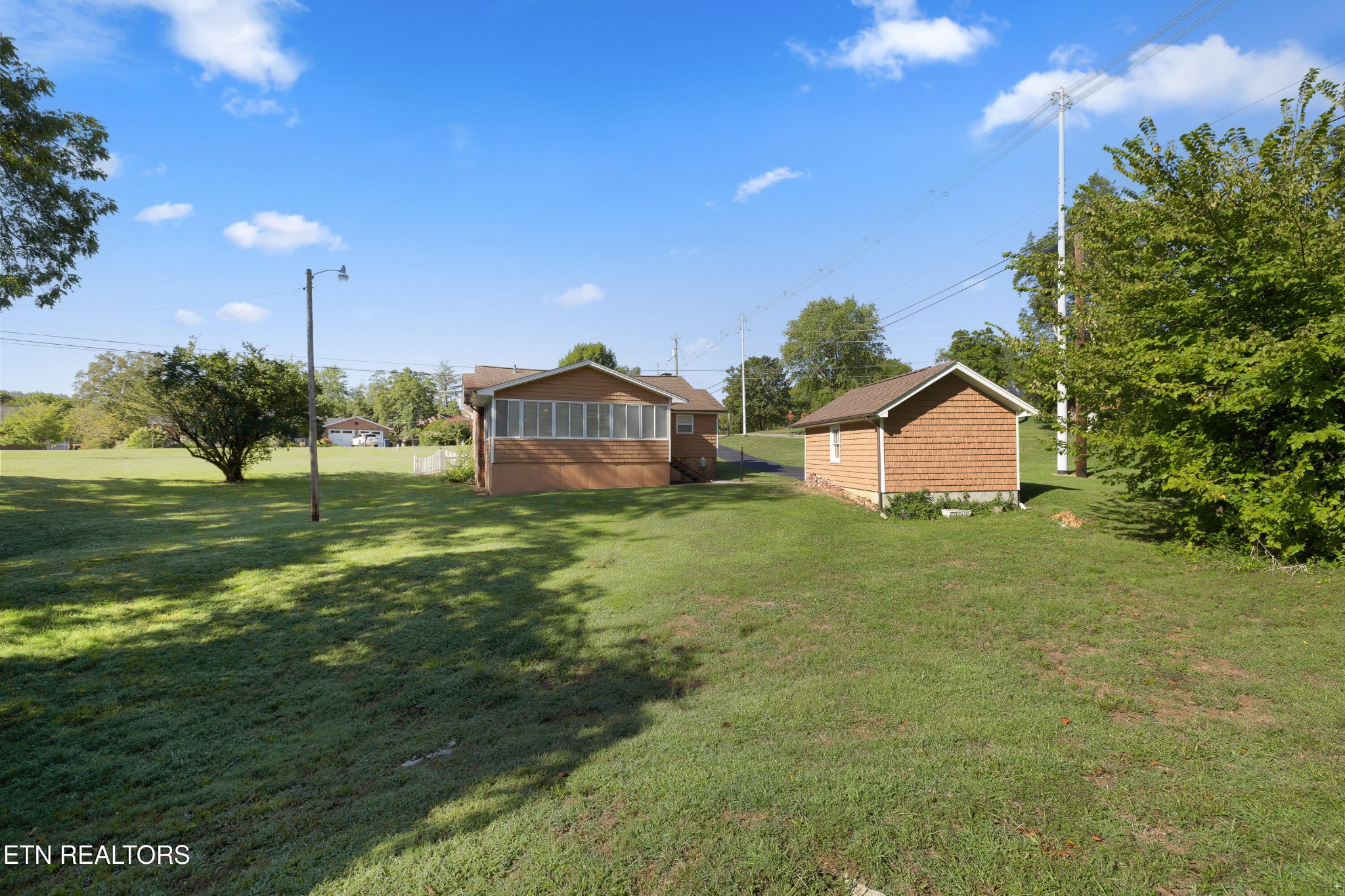 904 Eagle Bend Road Clinton, TN 37716 - Photo 24 of 25 Gallery Image 24