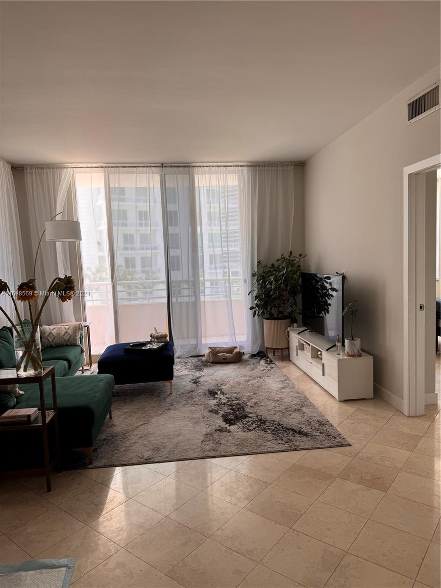 888 Brickell Key Drive, Unit 601 Miami, FL 33131 - Photo 9 of 42