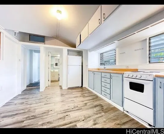 $2,800 | 465 North Kainalu Drive, Unit 3, Kailua, HI 96734