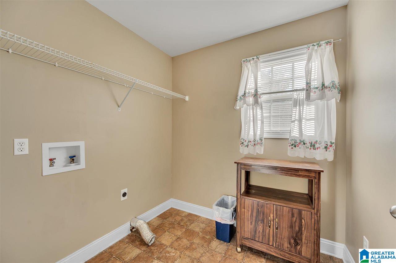 220 Abbey Road Warrior, AL 35180 - Photo 13 of 38