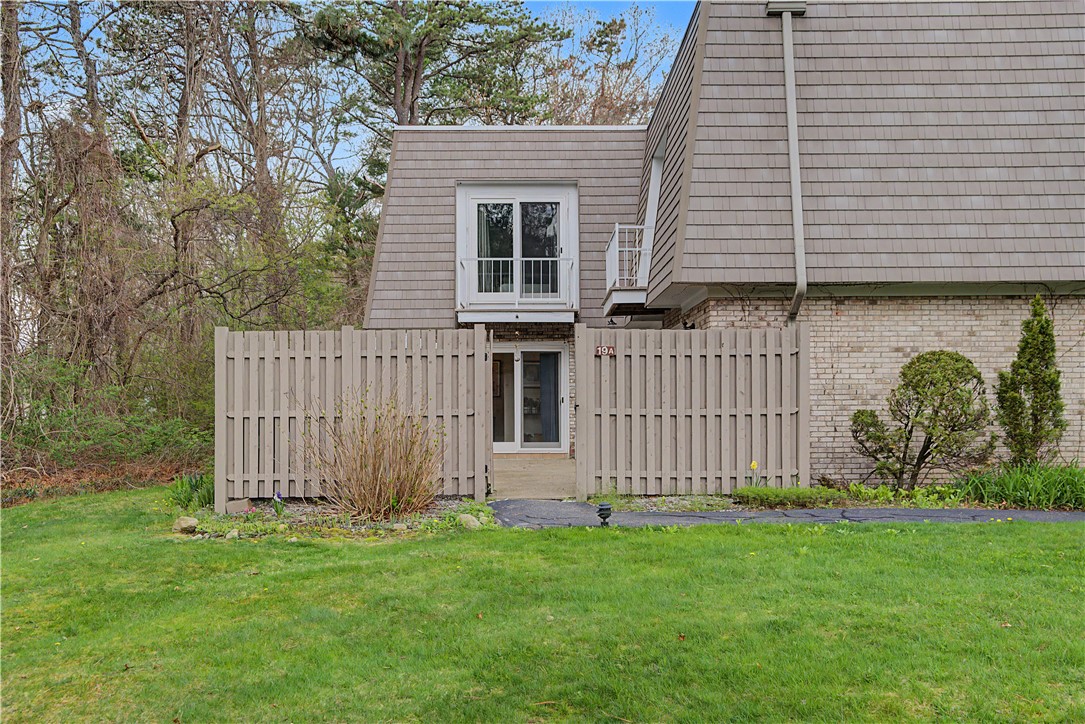 19 Caddy Rock Road, Unit A North Kingstown, RI 02852 - Photo 2 of 32