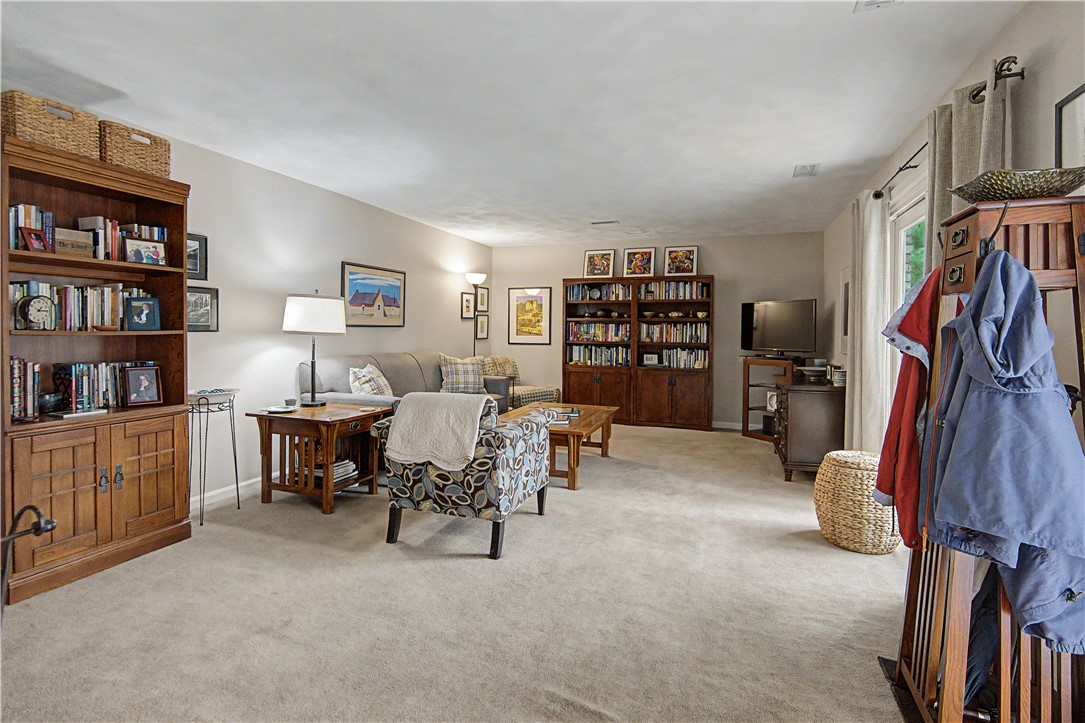 19 Caddy Rock Road, Unit A North Kingstown, RI 02852 - Photo 4 of 32