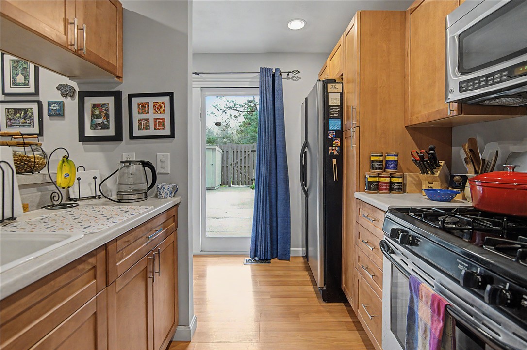 19 Caddy Rock Road, Unit A North Kingstown, RI 02852 - Photo 10 of 32