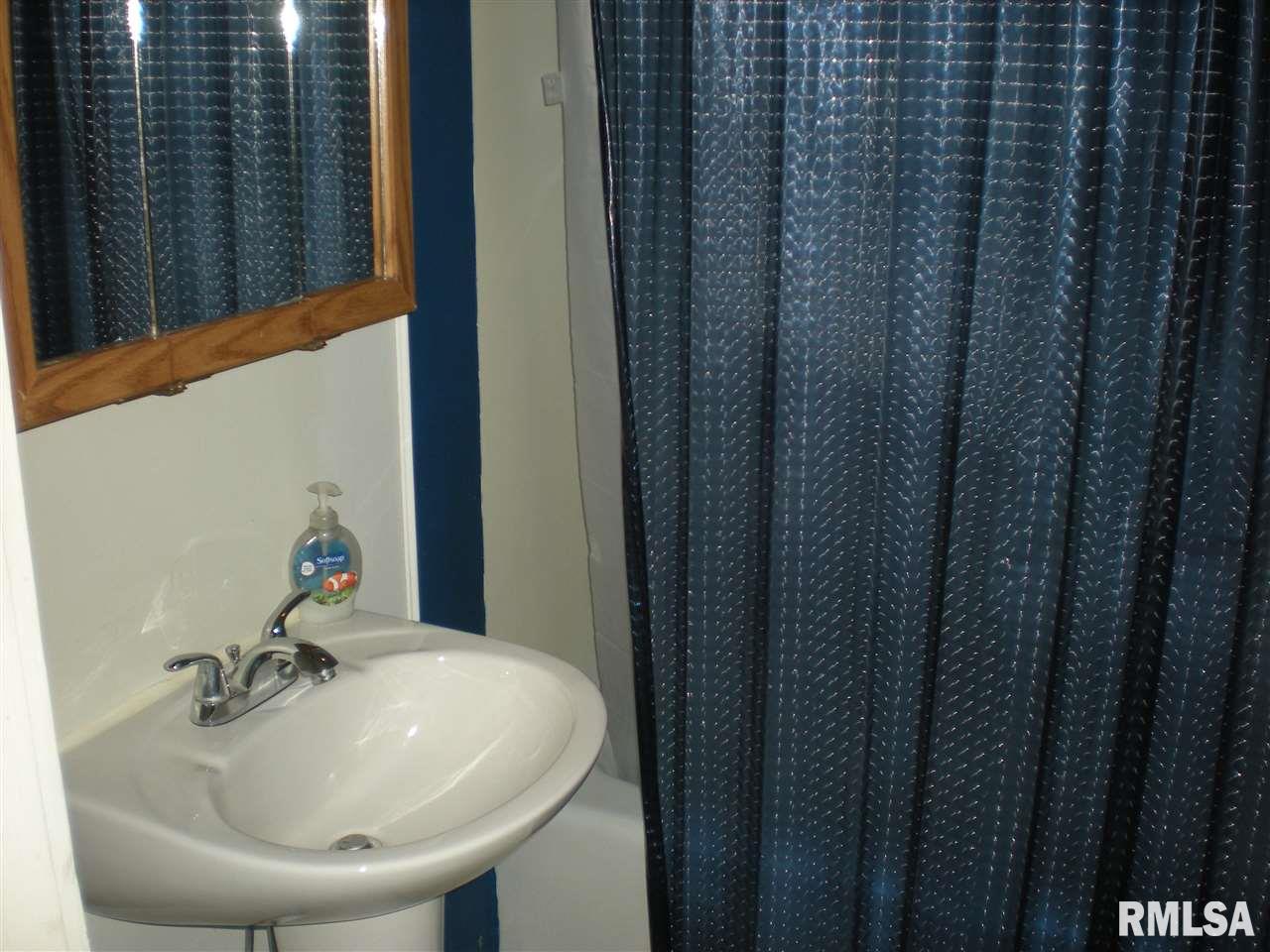 253 16th Place Clinton, IA 52732 - Photo 10 of 10 Gallery Image 10
