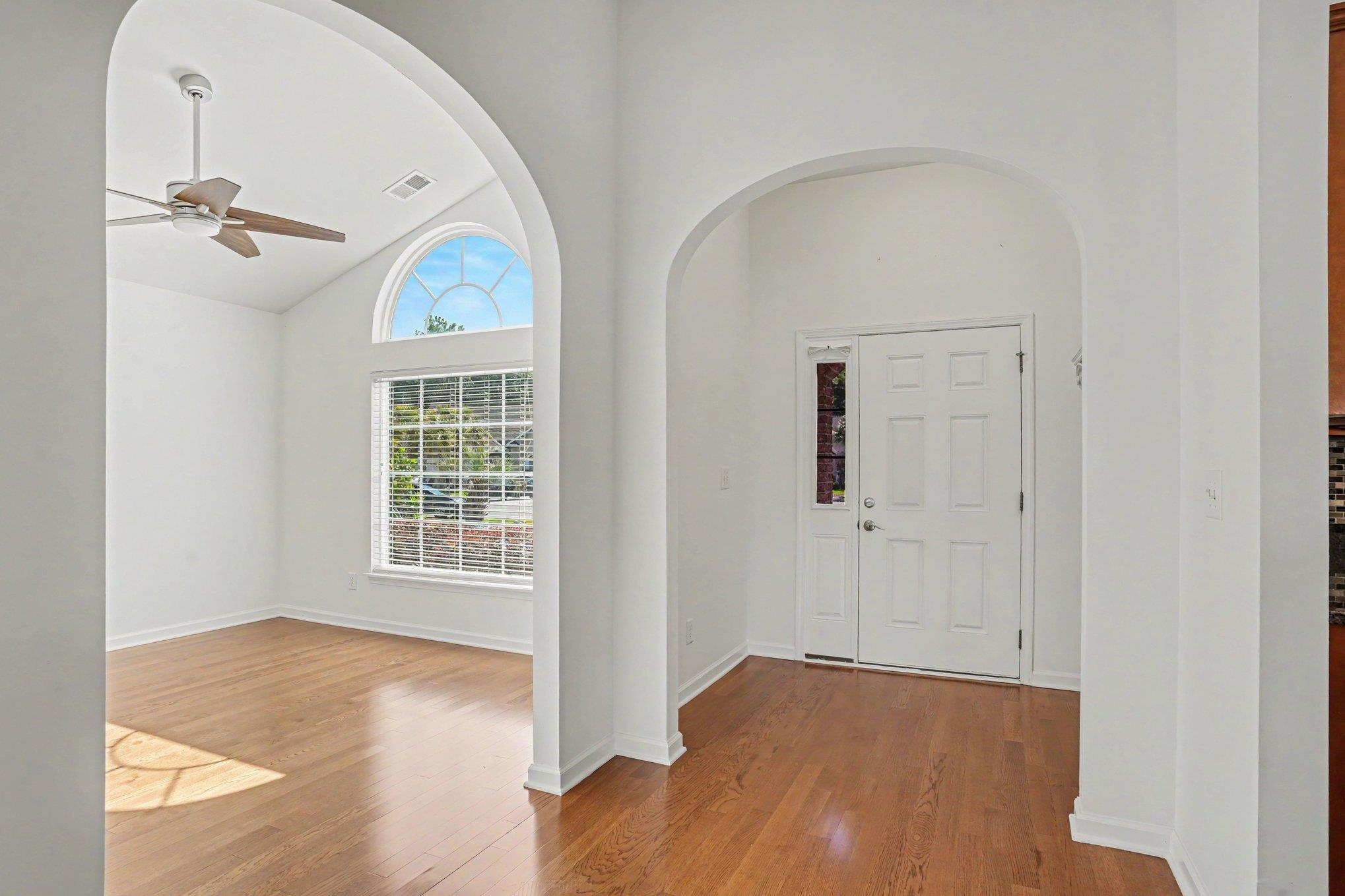 293 Southern Breezes Circle Murrells Inlet, SC 29576 - Photo 5 of 51