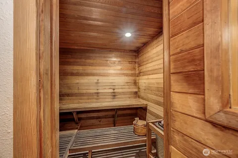 a view of walk in closet