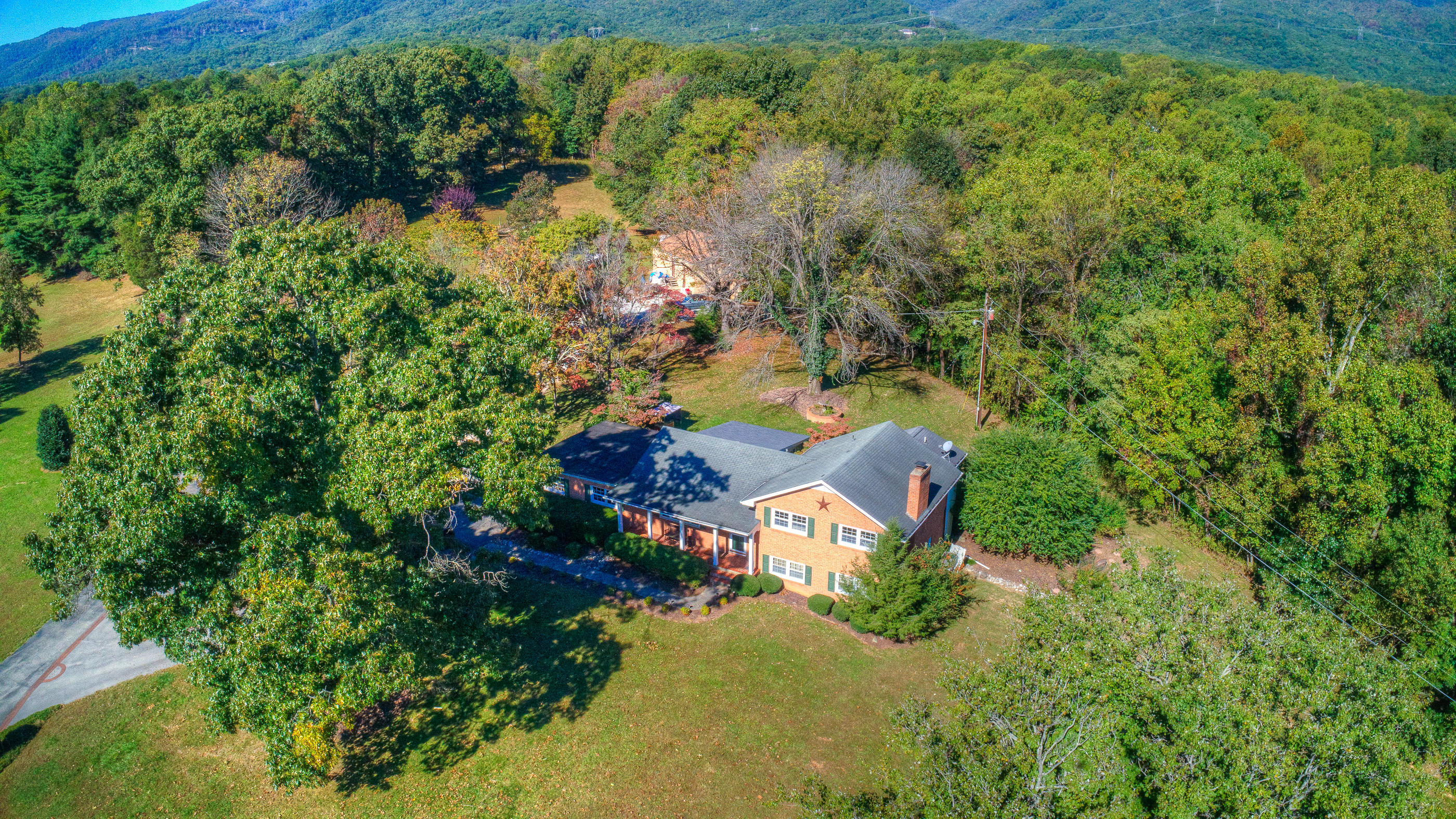4999 Dan Robin Road Salem, VA 24153 - Photo 4 of 39 DJI_0004-2