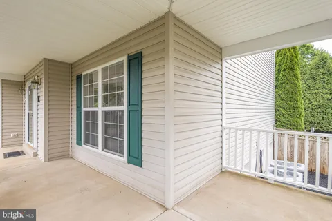 $824,900 | 242 Fox Chase Street, Warrenton, VA 20186