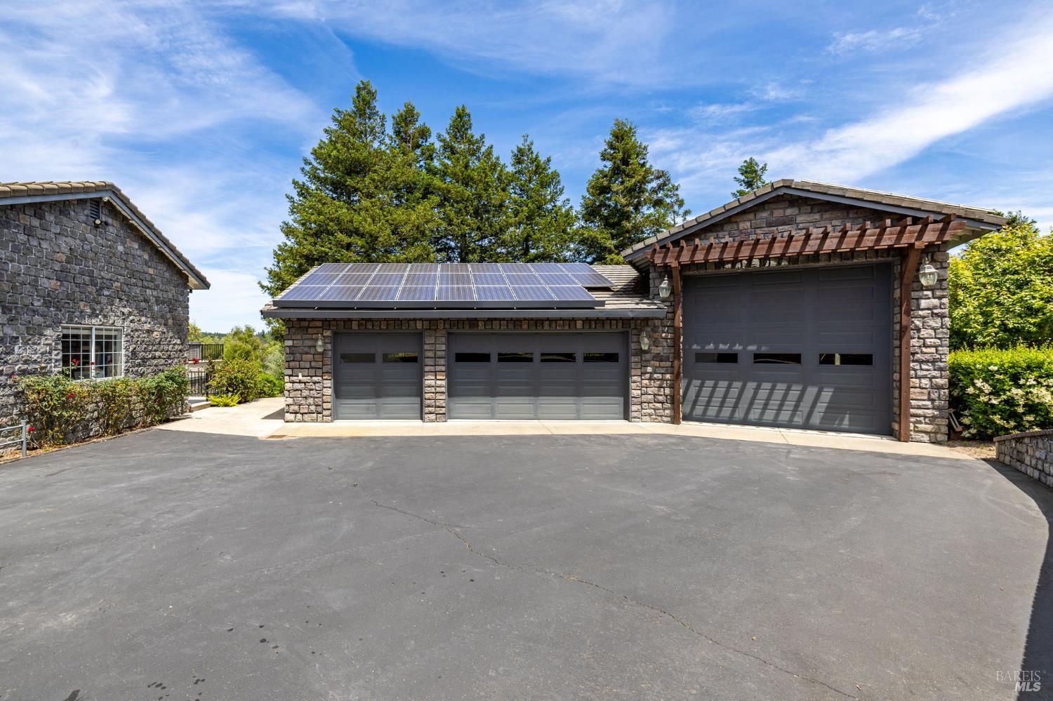9519 Mill Station Road Sebastopol, CA 95472 - Photo 6 of 69 Gallery Image 6