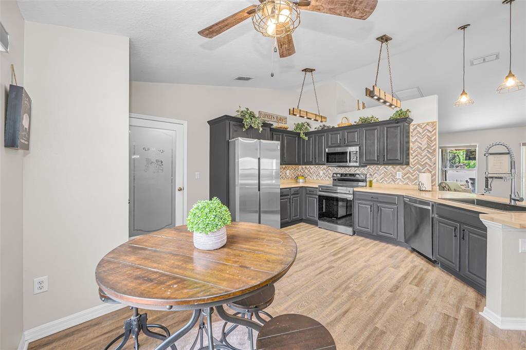 12123 Fulmar Road Weeki Wachee, FL 34614 - Photo 22 of 81