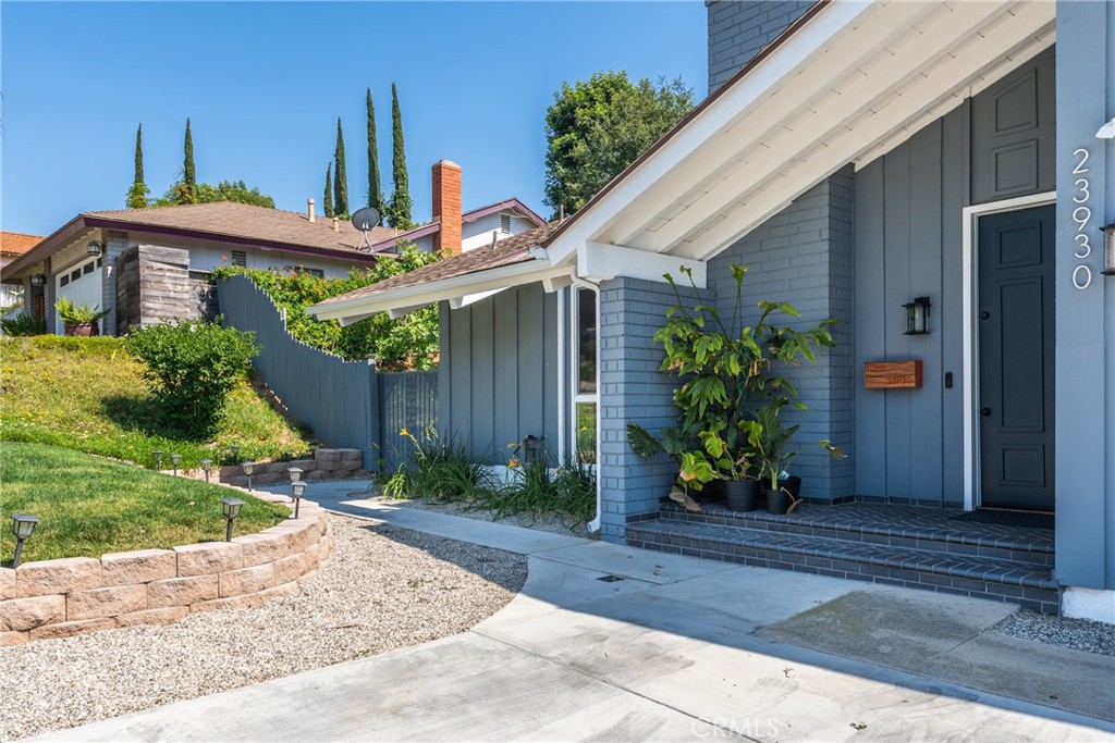 23930 Sapphire Canyon Road Diamond Bar, CA 91765 - Photo 10 of 84