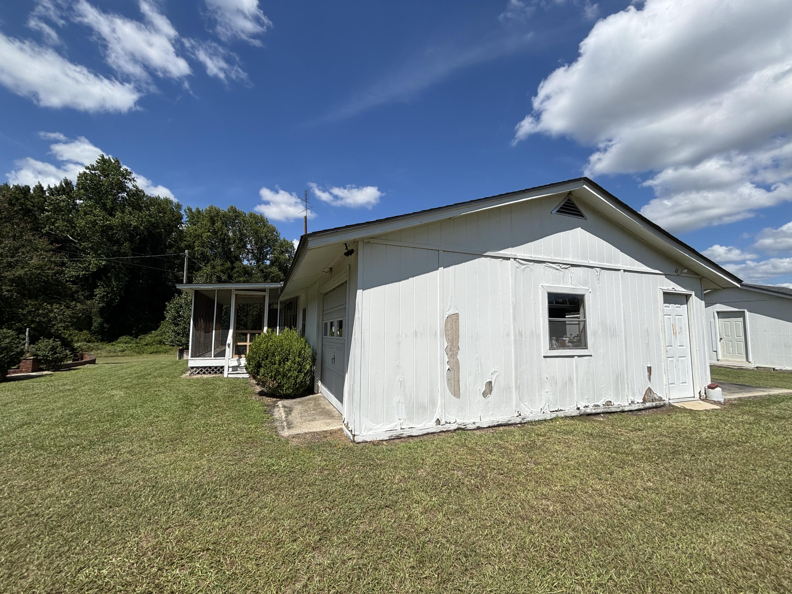 360 Hudson Graham Road Sumter, SC 29150 - Photo 10 of 33 IMG_0004