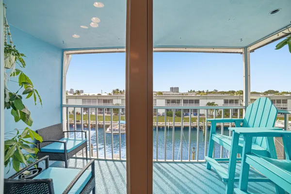 $219,600 | 112 Doolen Court, Unit 302, North Palm Beach, FL 33408