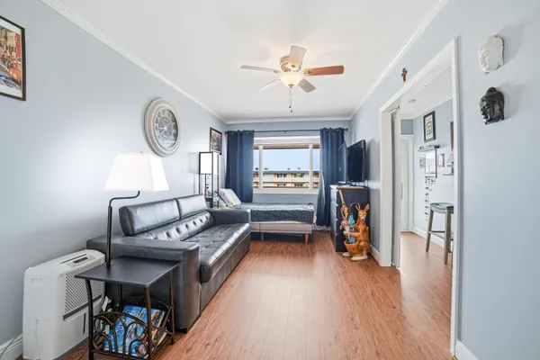 $219,600 | 112 Doolen Court, Unit 302, North Palm Beach, FL 33408