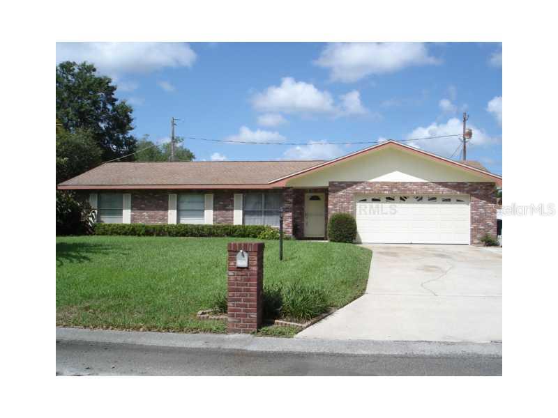 140 Lagoon Road Winter Haven, FL 33884 - Photo 1 of 1 Exterior Front