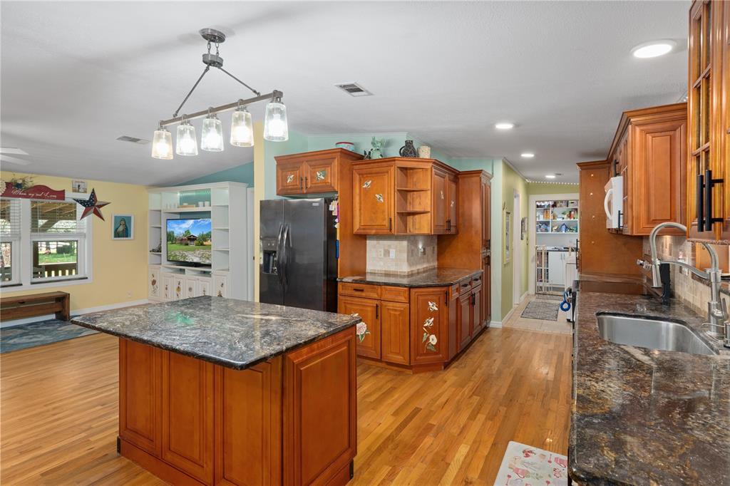 4235 Allen Road Zephyrhills, FL 33541 - Photo 19 of 62 Gallery Image 19