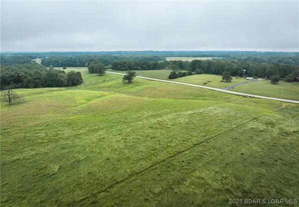 $585,000 | 1 Farm Road, Crane, MO 65633