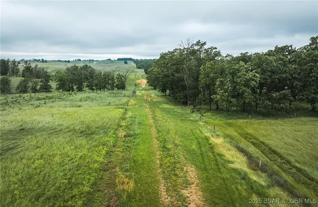 $585,000 | 1 Farm Road, Crane, MO 65633